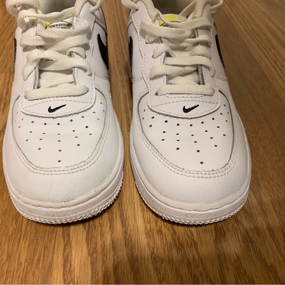 Nike Air Force 1 Low , size 2Y - Picture 9 of 10
